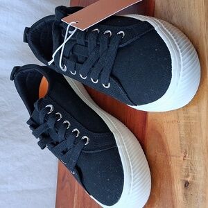 Quince Eco Canvas Black Sneakers Size 6.5 Raw Natural Rubber